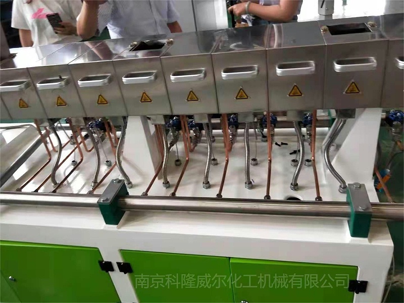 科隆威尔三螺杆挤出机